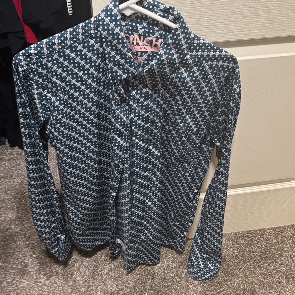 Cinch Geometric Blue and White Shirt